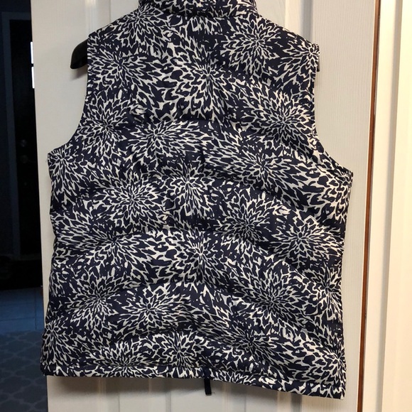 Lands’ End Puff Vest! - Picture 3 of 6